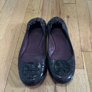Tory Burch. Patent leather, ballet flats, dark purple, size 8